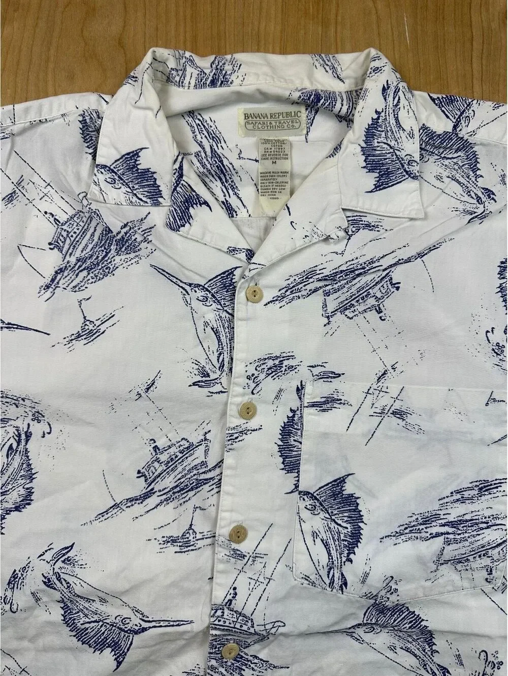 Vintage 80s Banana Republic Safari & Travel marlin button up shirt fish fishing